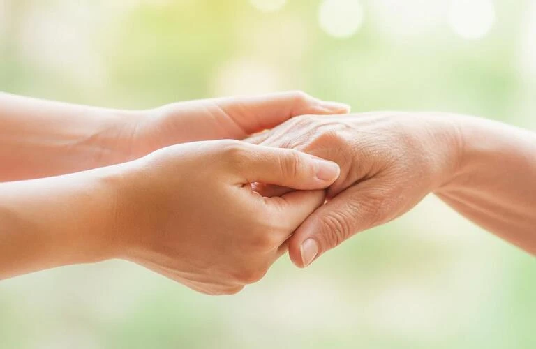 あなたの手で、誰かの生活を支える。ヘルパー募集、大歓迎！
